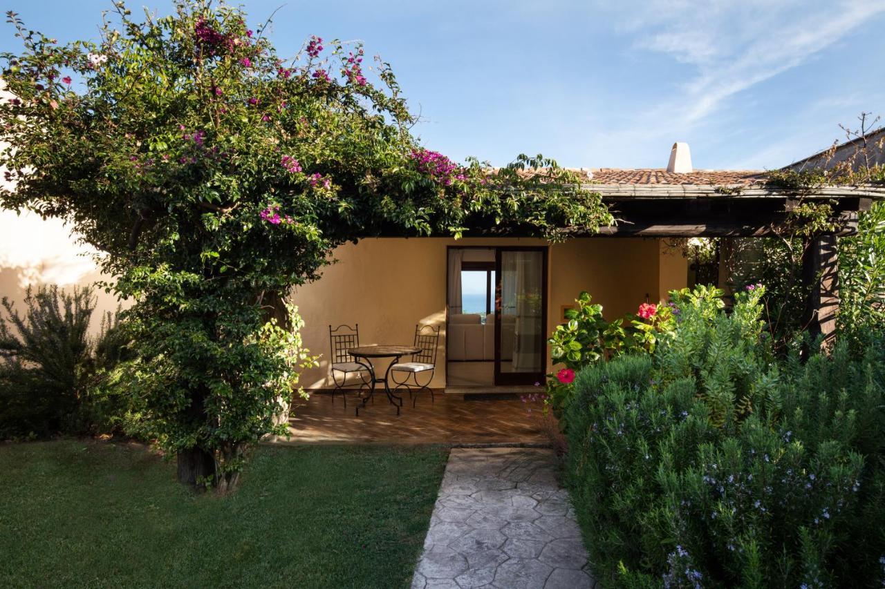 Punta Falcone Resort Santa Teresa Gallura Eksteriør billede