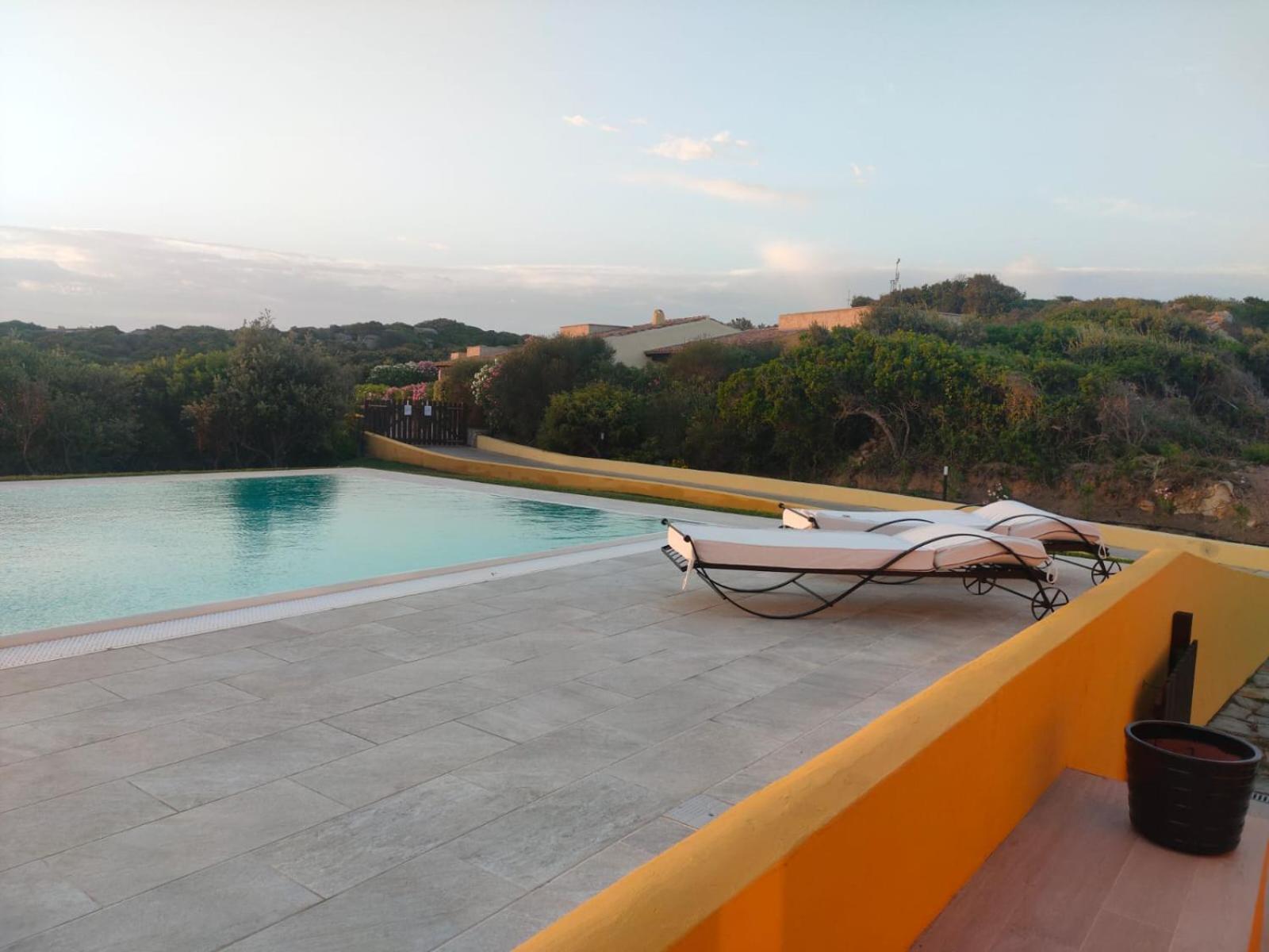 Punta Falcone Resort Santa Teresa Gallura Eksteriør billede