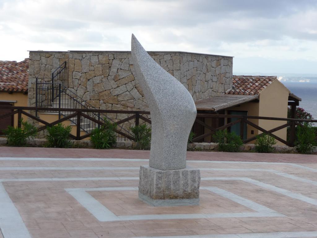 Punta Falcone Resort Santa Teresa Gallura Eksteriør billede